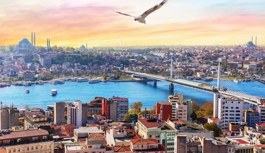 İstanbul'dan şehir manzarası